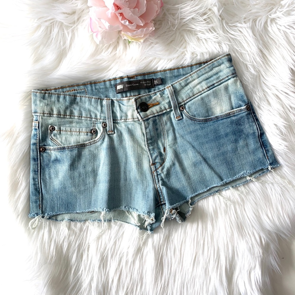 Levi’s Demi Curve Modern Rise Cut Off Shorts